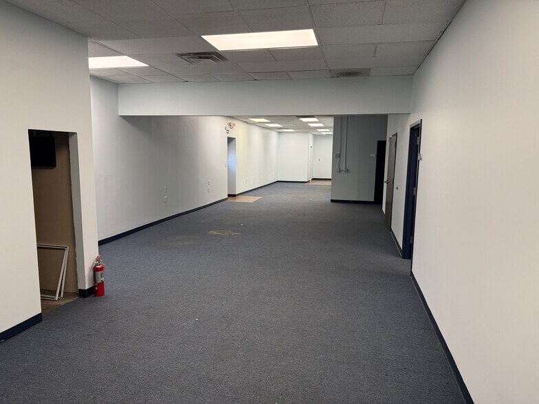 More Photos Of 1045 Hopkins St, Cincinnati Manufacturing For Lease