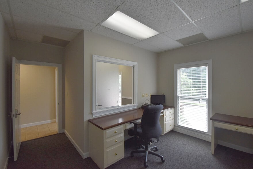 More Photos Of 116 Peachtree Ct, Peachtree City Medical For Lease