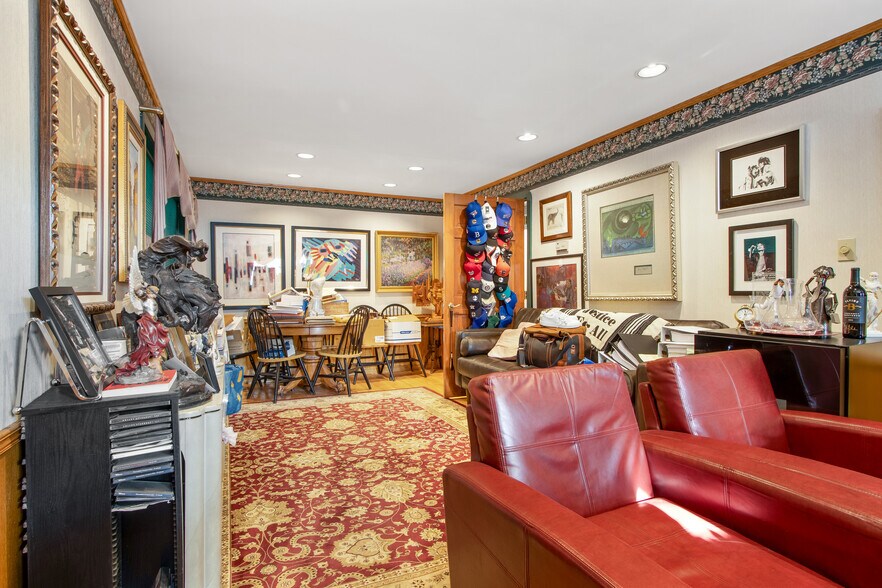 More Photos Of 2025 Clinton St, Buffalo Office For Sale