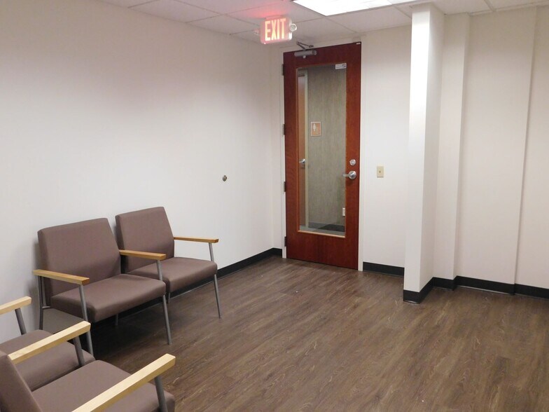 More Photos Of 7300 France Ave S, Edina Medical For Sale