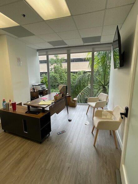 More Photos Of 150 SE 2nd Ave, Miami Coworking Space