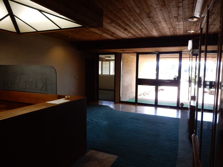 More Photos Of 2401 S 24th St, Phoenix Research And Development For Sale