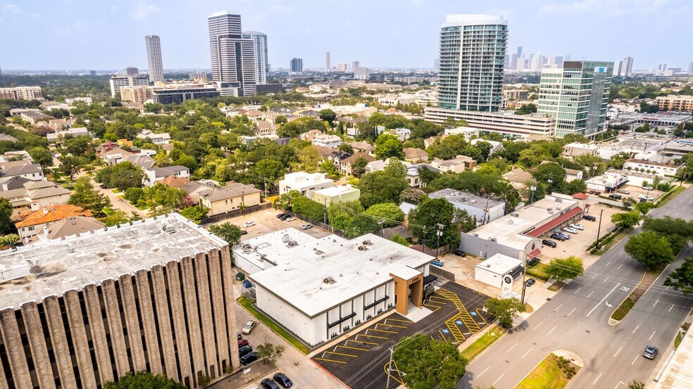 More Photos Of 2900 Richmond Ave, Houston Medical For Lease