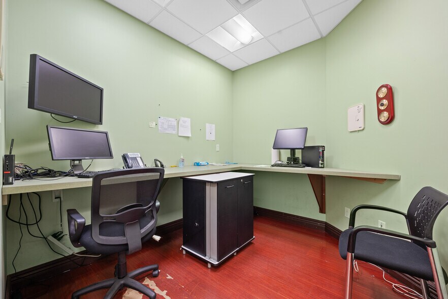 More Photos Of 7210 13th Ave, Brooklyn Office For Sale