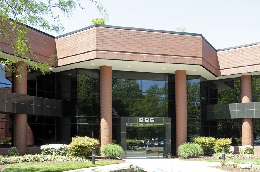More Photos Of 825 Diligence Dr, Newport News Office For Lease