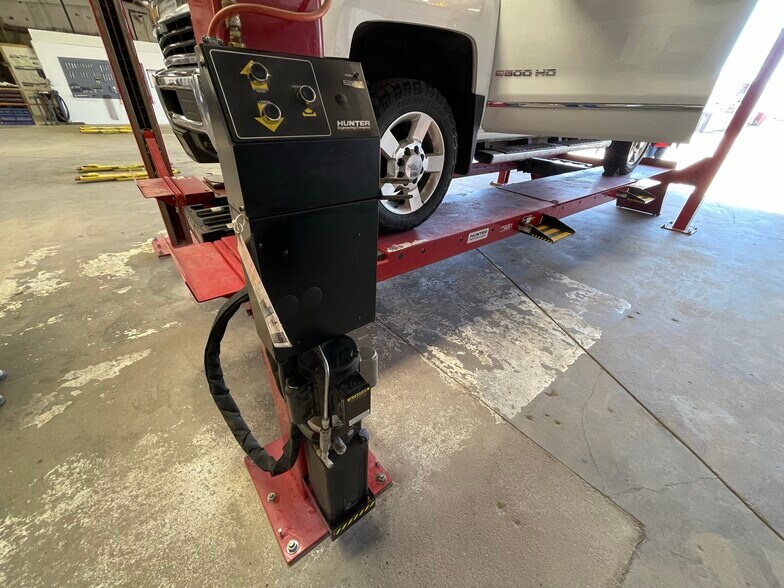 More Photos Of 115 E E St, Ogallala Auto Repair For Sale