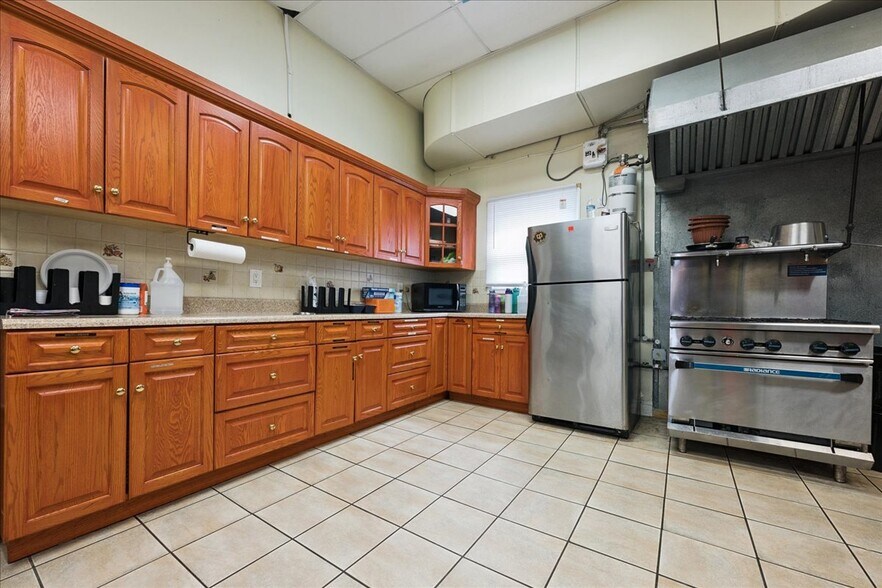 More Photos Of 343 Jerusalem Ave, Hicksville Religious Facility For Sale