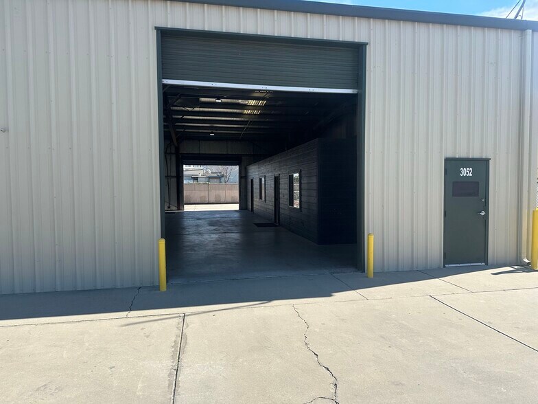 More Photos Of 3050-3052 Commerce Way, Turlock Service For Lease