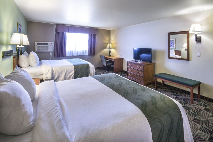 More Photos Of 120 Lindsey Dr, Hannibal Hotel For Sale