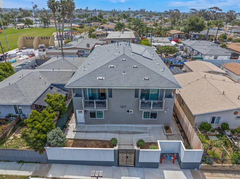 Primary Photo Of 1417 Lemon St, Oceanside Multifamily For Sale