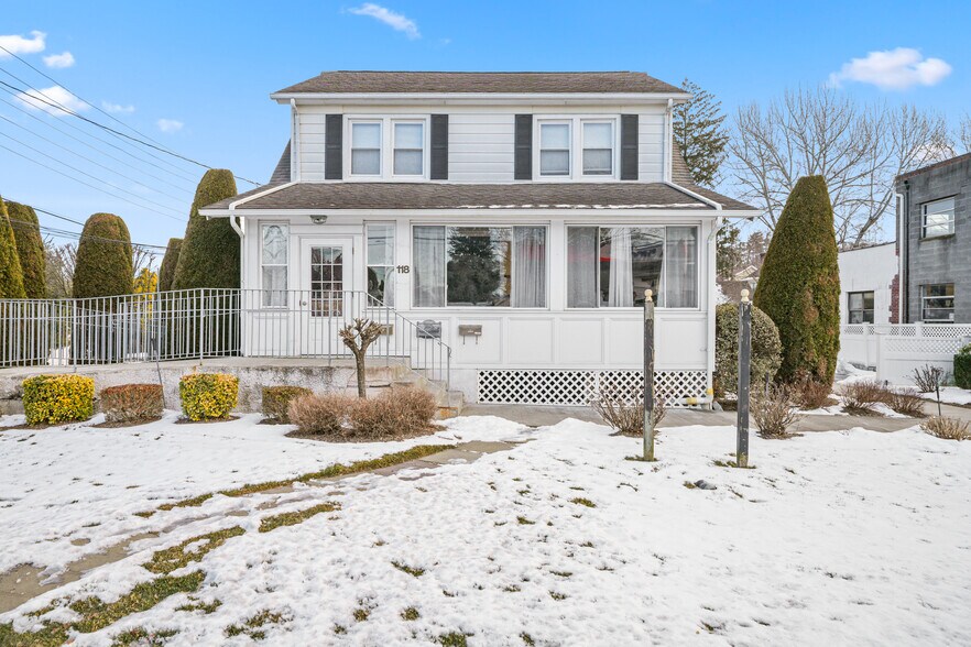 Primary Photo Of 118 Columbus Ave, Valhalla Office Residential For Lease