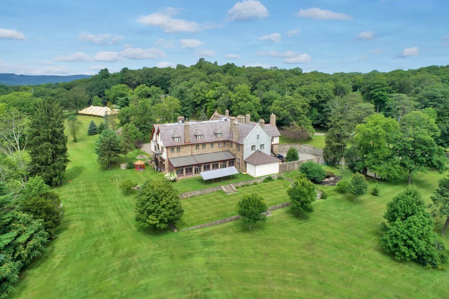 More Photos Of 150 Sister Servants Ln, Sloatsburg Lodge Meeting Hall For Sale