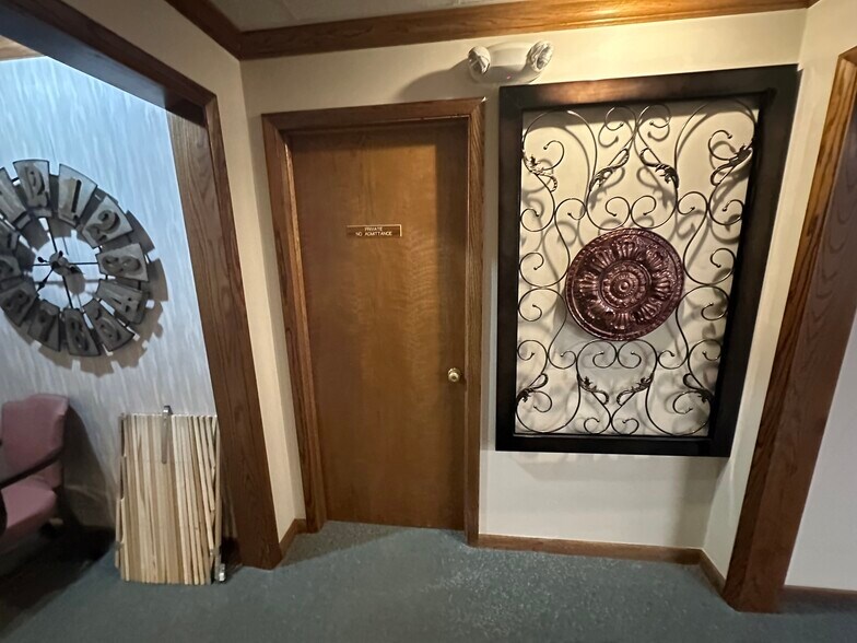 More Photos Of 4780-4810 Munson St NW, Canton Office For Sale