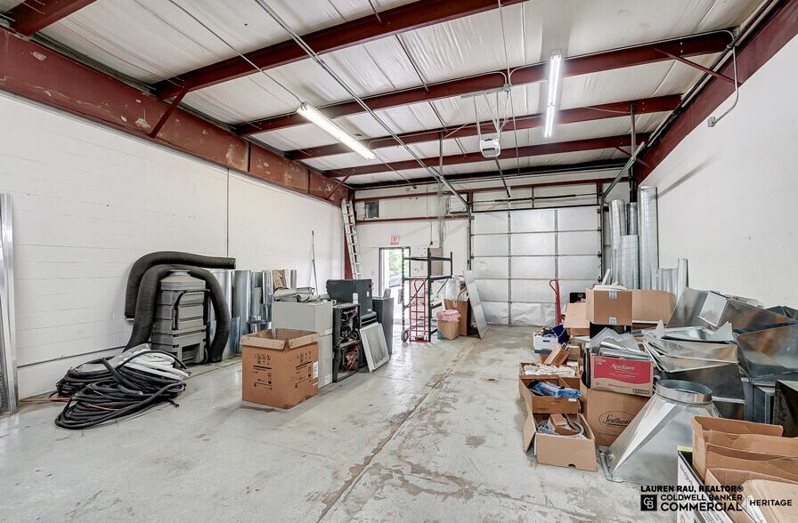 More Photos Of 400-460 Fame Rd, Dayton Light Distribution For Lease