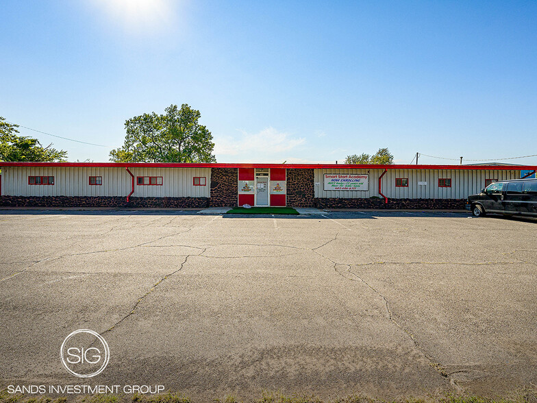 Primary Photo Of 3901 S Bryant Ave, Del City Daycare Center For Sale