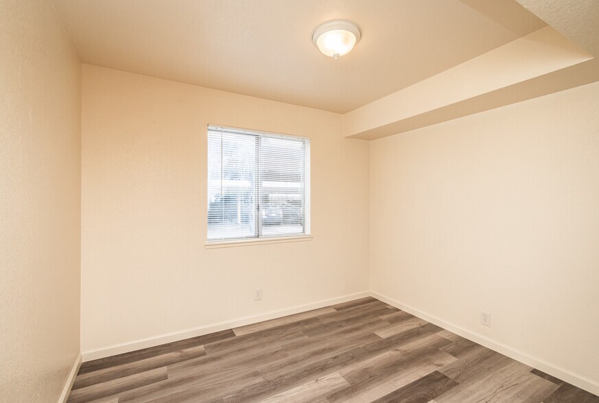 More Photos Of 1230 Melton Dr, Yuba City Apartments For Sale