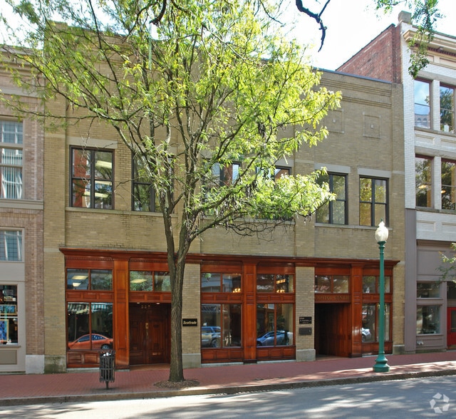 More Photos Of 232 Capitol St, Charleston Unknown For Lease