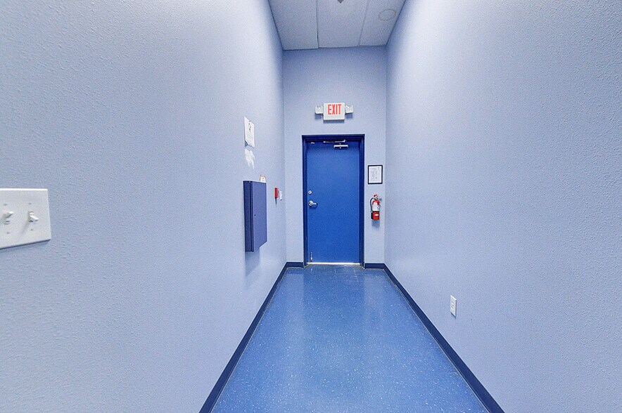 More Photos Of 705 S Easy St, Lecanto Industrial For Sale