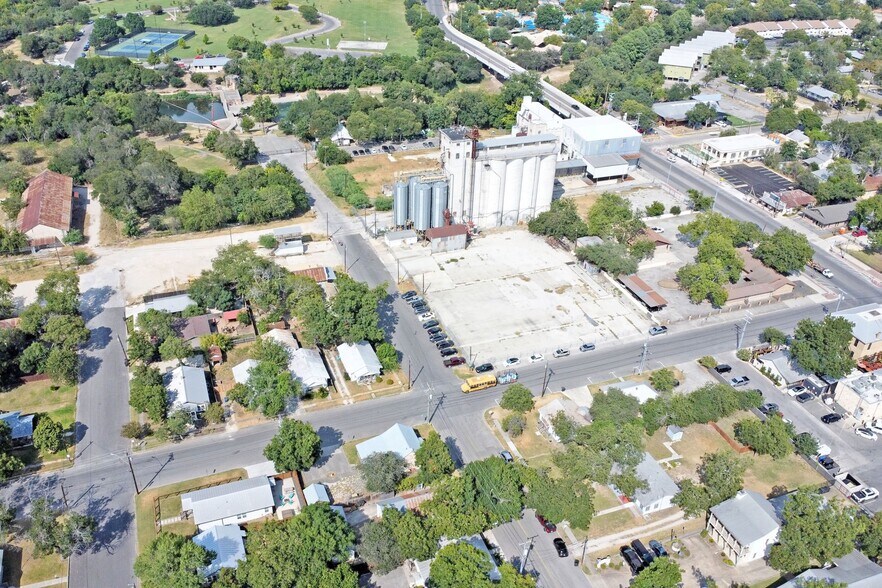 More Photos Of 268 E Mill St, New Braunfels Medical For Lease