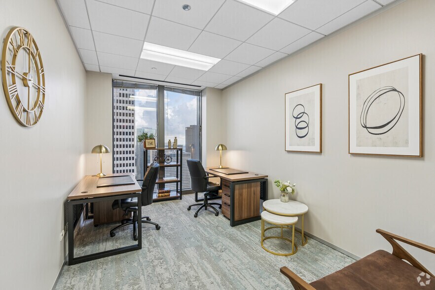 More Photos Of 700 Louisiana St, Houston Coworking Space