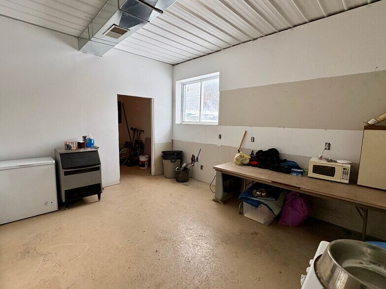 More Photos Of 9490 Rapid City Rd NW, Rapid City General Retail For Sale