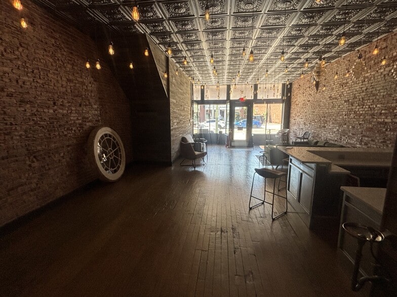 More Photos Of 508-510 S Main St, Memphis Apartments For Lease