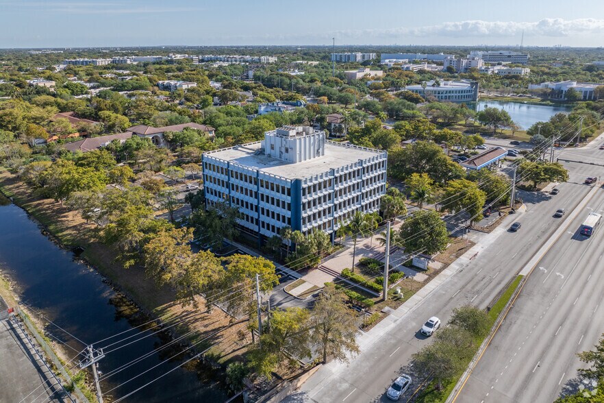 More Photos Of 8751 W Broward Blvd, Plantation Office For Sale