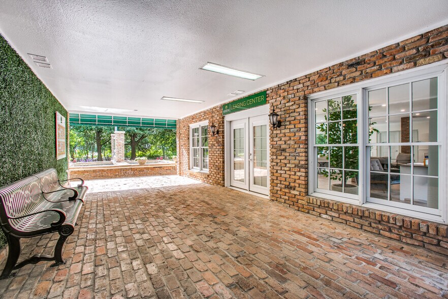 More Photos Of 8900 Chimney Rock Rd, Houston Apartments For Sale