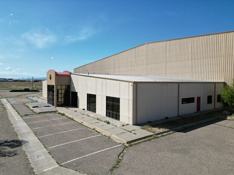 More Photos Of 717 E Industrial Blvd, Pueblo Distribution For Sale