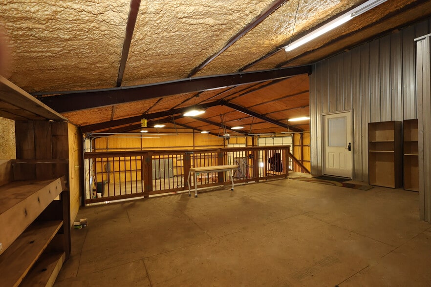 More Photos Of 4748 N 4318, Pryor Flex For Sale