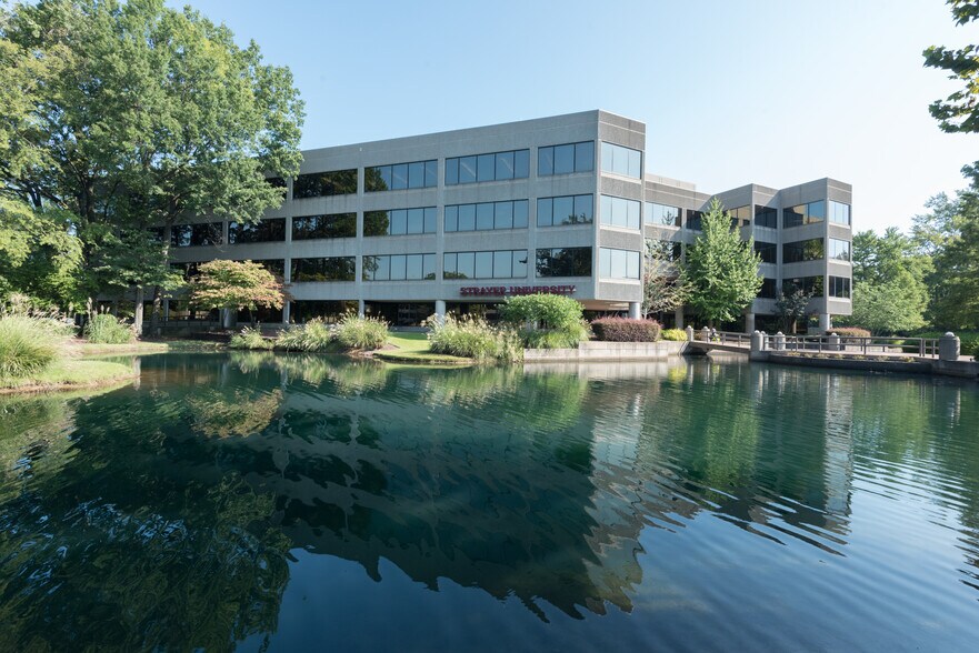 More Photos Of 2650 Thousand Oaks Blvd, Memphis Office For Lease