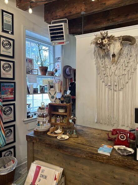 More Photos Of 1 Water St, Newburyport Storefront Retail Office For Sale