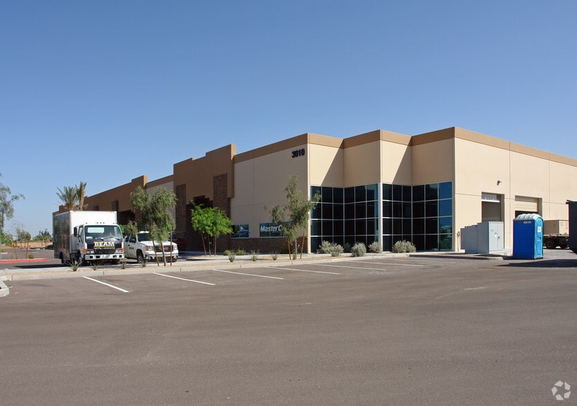 More Photos Of 3010 E Elwood St, Phoenix Manufacturing For Lease