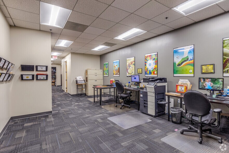 More Photos Of 8875 Hidden River Pkwy, Tampa Office For Lease