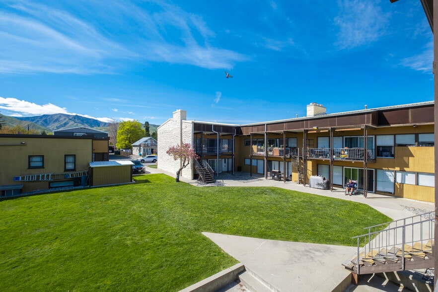 More Photos Of 211 N Delaware Ave, Wenatchee Apartments For Sale