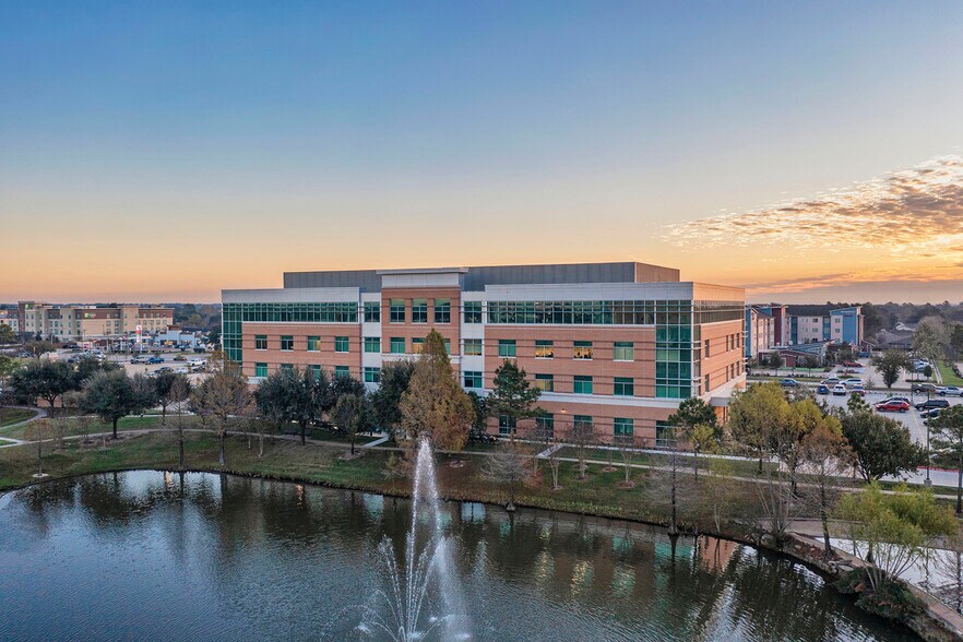 More Photos Of 10425 Huffmeister Rd, Houston Medical For Lease