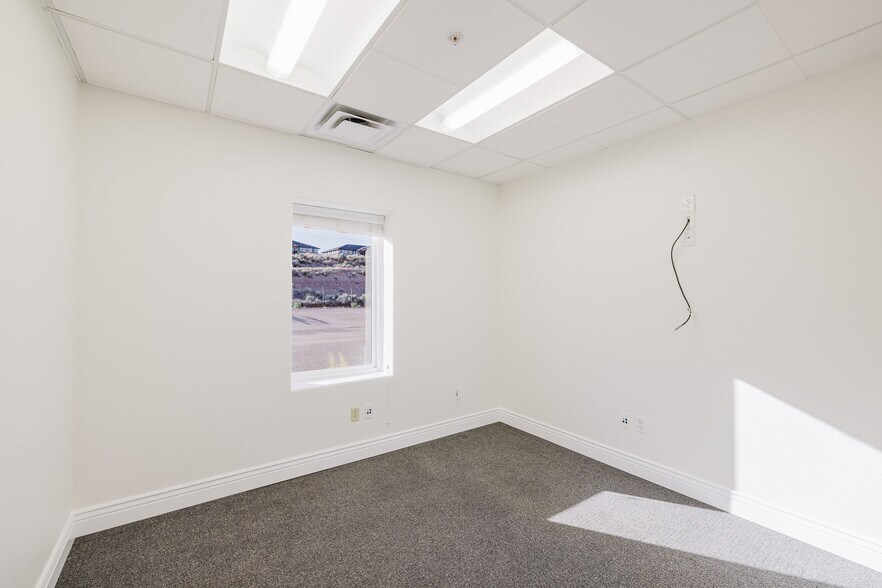 More Photos Of 2575 Alta Vista Dr, Elko Warehouse For Lease