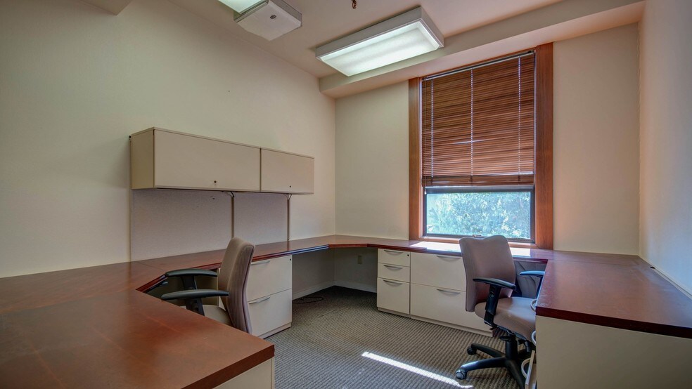 More Photos Of 915 Diablo Ave, Novato Office For Sale