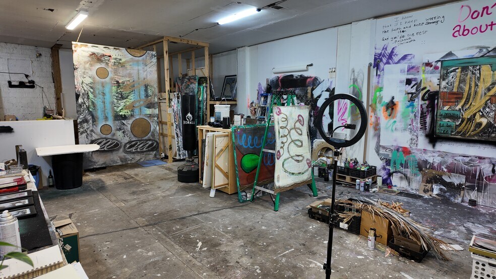 More Photos Of 2401 W Cervantes St, Pensacola General Retail For Sale