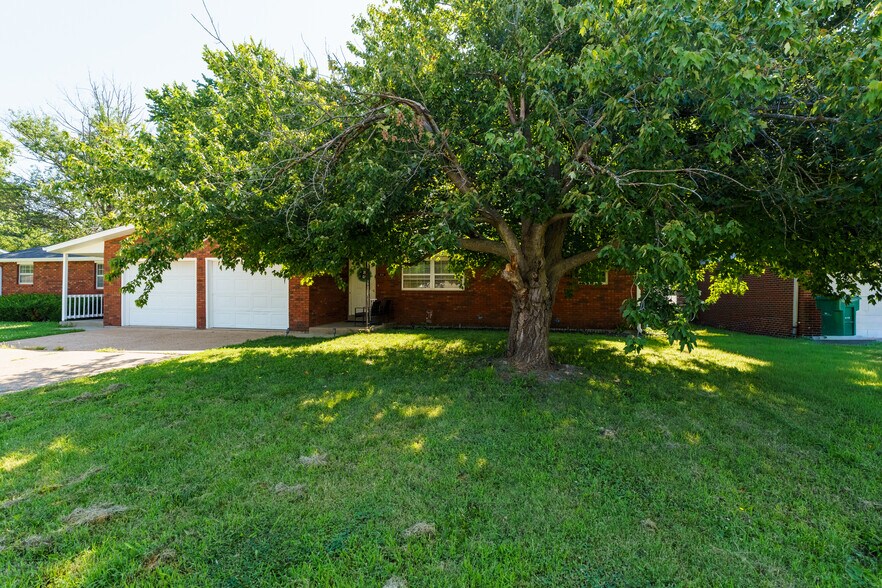 More Photos Of 210 Anderson Ln, Belleville Multifamily For Sale