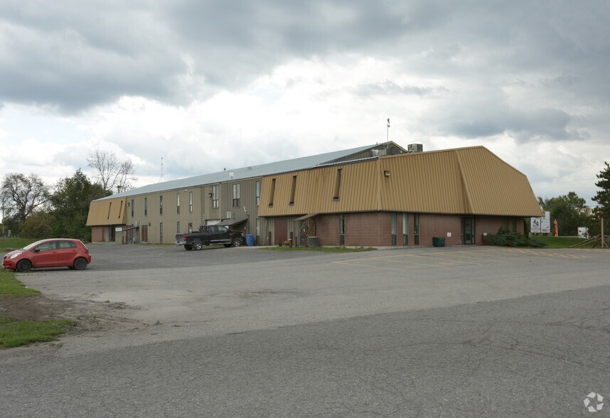 More Photos Of 112 John Cavanaugh Rd, Ottawa Light Manufacturing For Lease