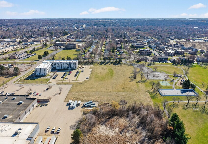 More Photos Of 939 W Main St, West Dundee Land For Sale