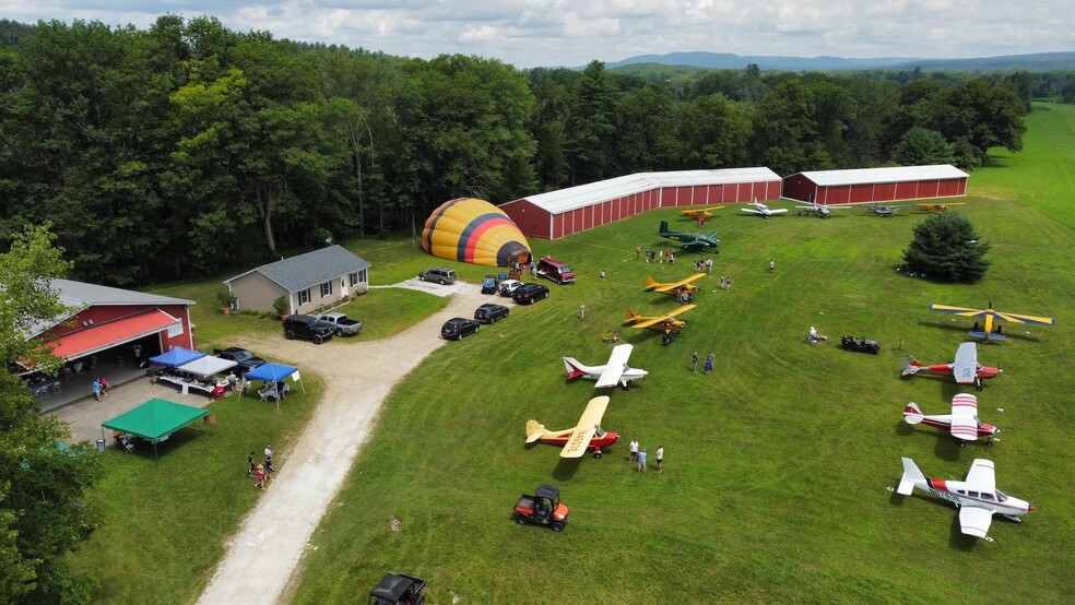 Primary Photo Of 547 W Main St, Canaan Airport For Sale