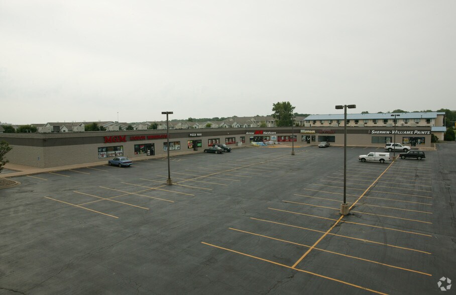 More Photos Of 471-497 Marschall Rd, Shakopee General Retail For Lease