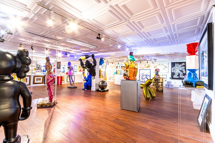 More Photos Of 434-438 Grant Ave, San Francisco Storefront For Lease