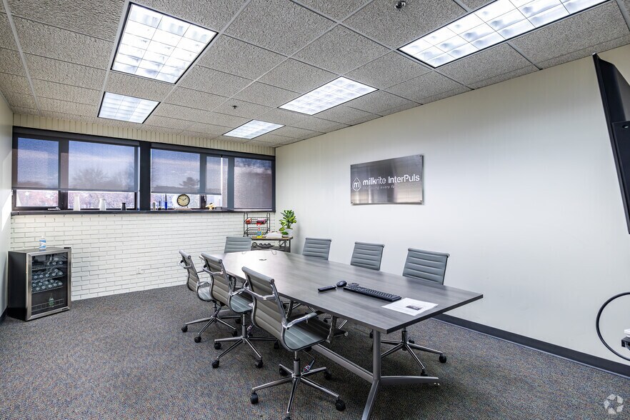 More Photos Of 110 Lincoln St, Johnson Creek Manufacturing For Sale