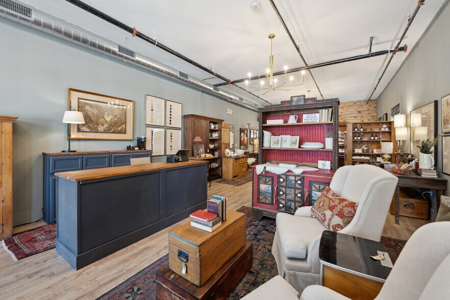 More Photos Of 325 Central Ave, Whitefish Storefront Retail Office For Sale