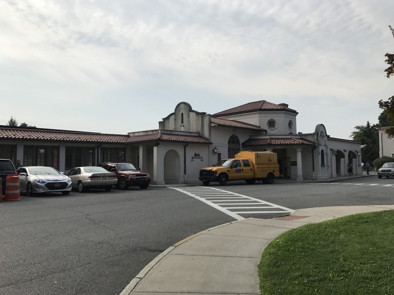 More Photos Of 133-151 Parkway Rd, Bronxville Storefront Retail Office For Lease