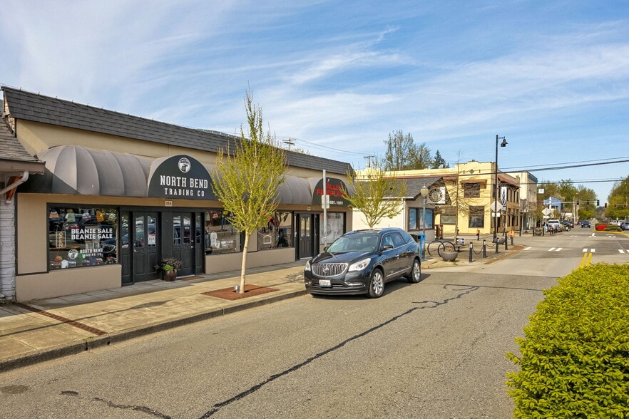 More Photos Of 111 E North Bend Way, North Bend Storefront For Sale
