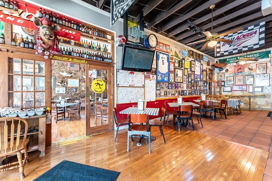 More Photos Of 316 W Dickson St, Fayetteville Restaurant For Sale